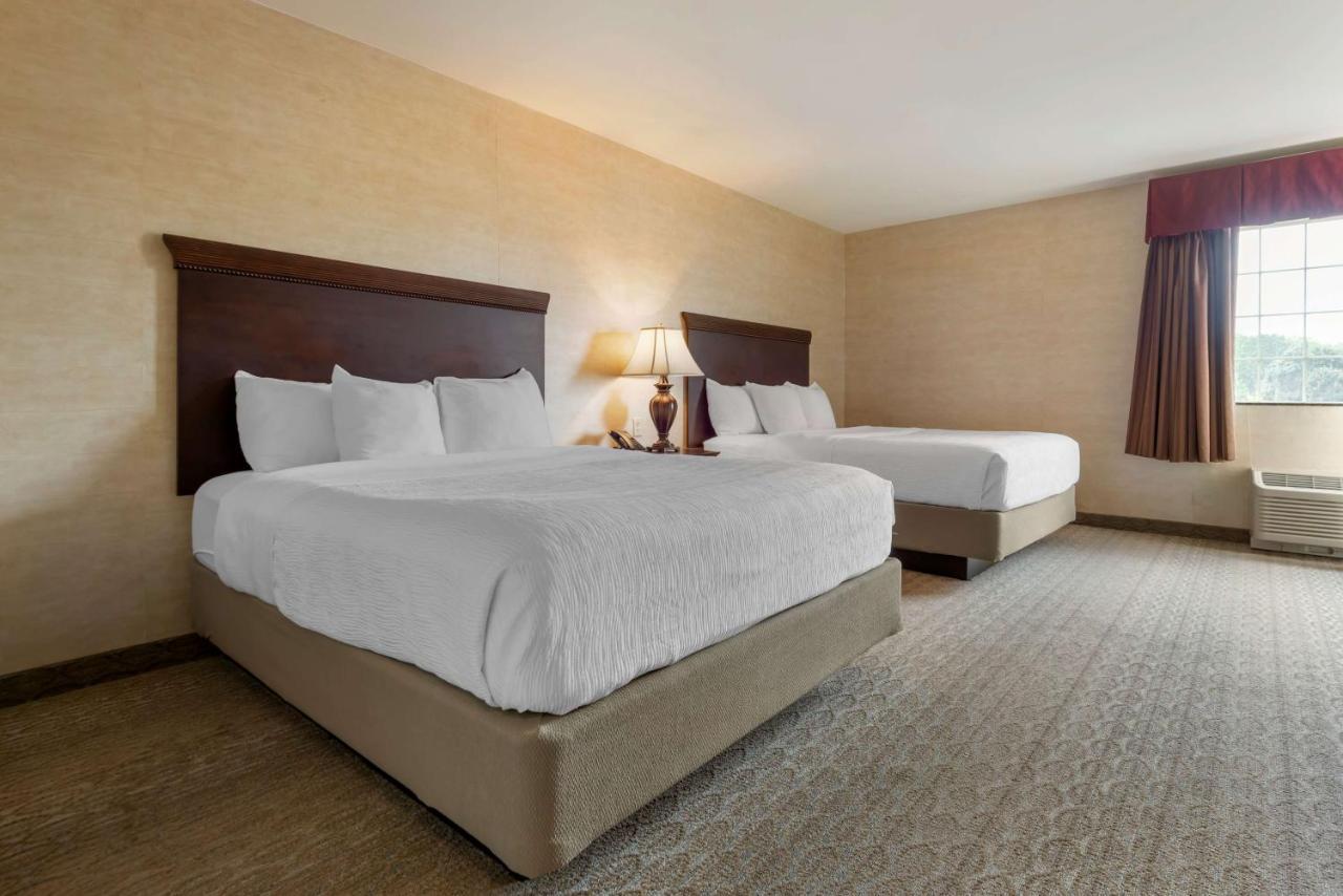 Best Western Plus Vineyard Inn And Suites Penn Yan Exterior foto